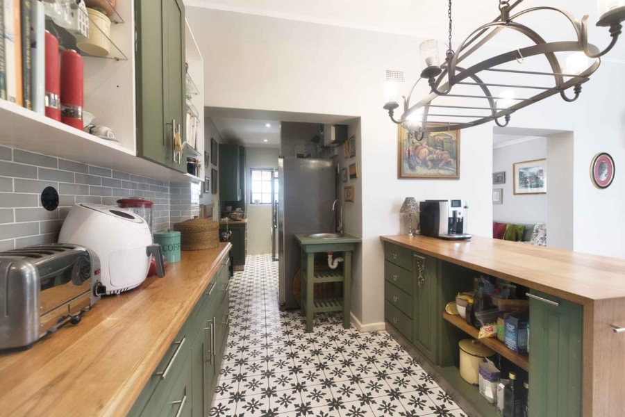 3 Bedroom Property for Sale in Northcliff Western Cape